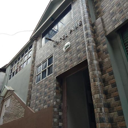 Hotel Pine Kohima ภายนอก รูปภาพ